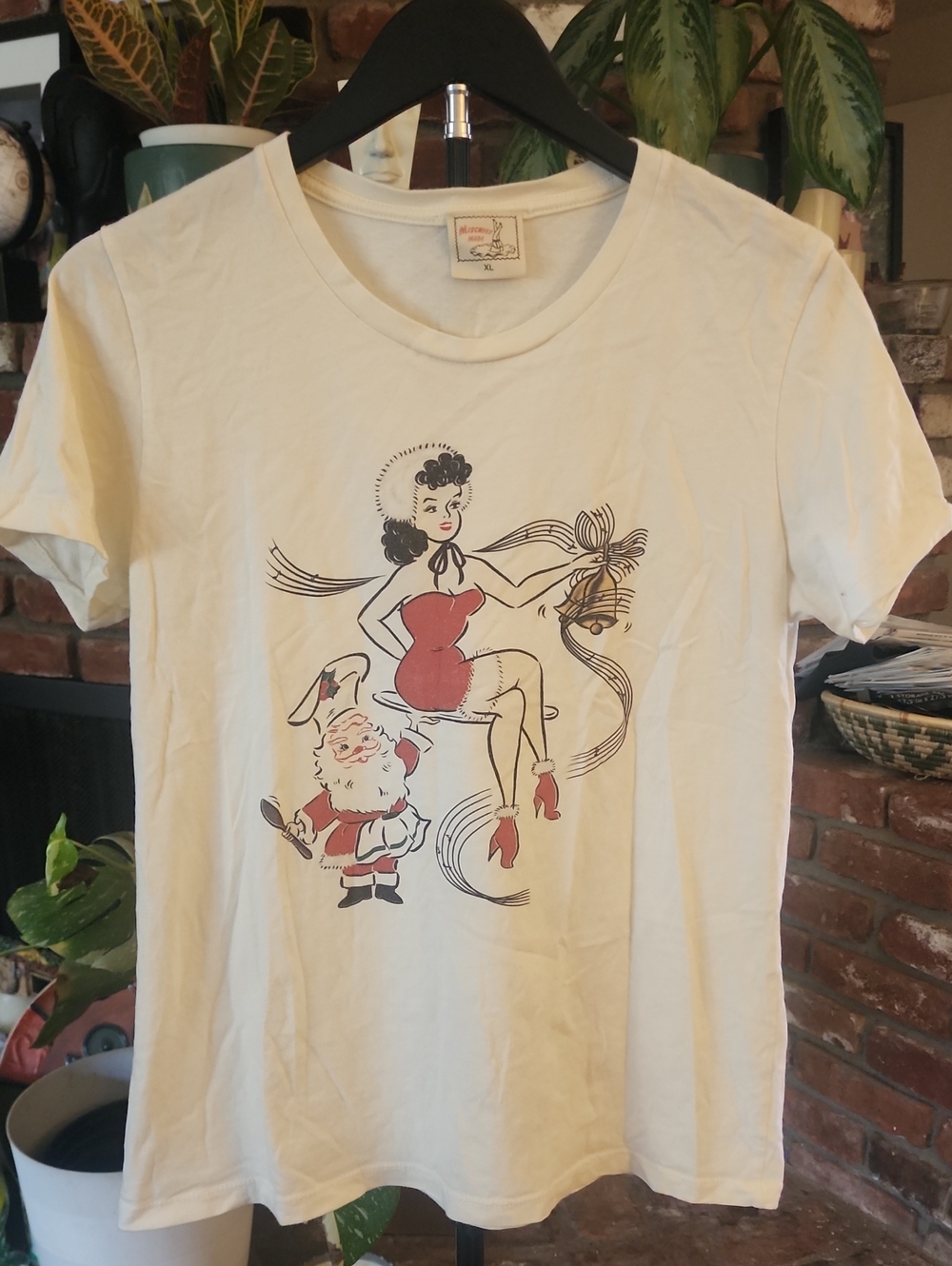 Cream Short Sleeve Graphic Tee with Red Holiday Pinup